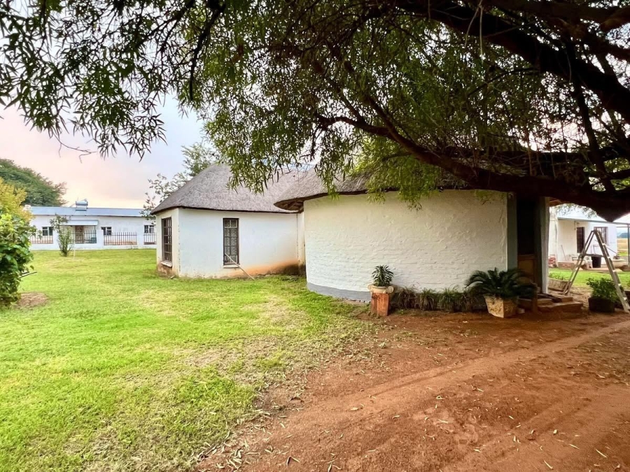 6 Bedroom Property for Sale in Wilgeboom A H North West